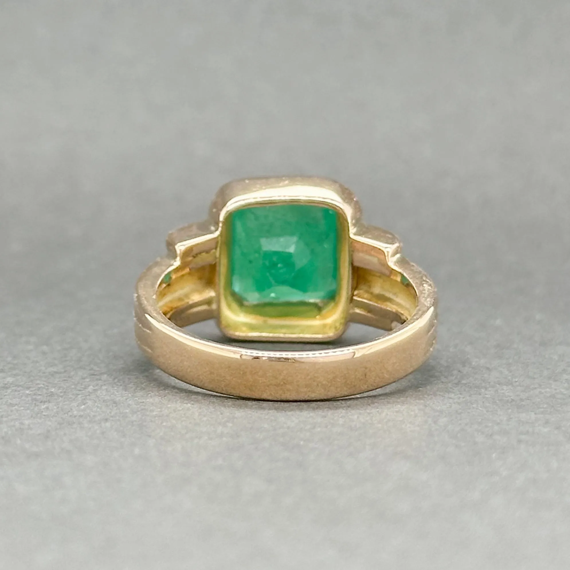 Estate 18K Y Gold 2.79ct Emerald Ring