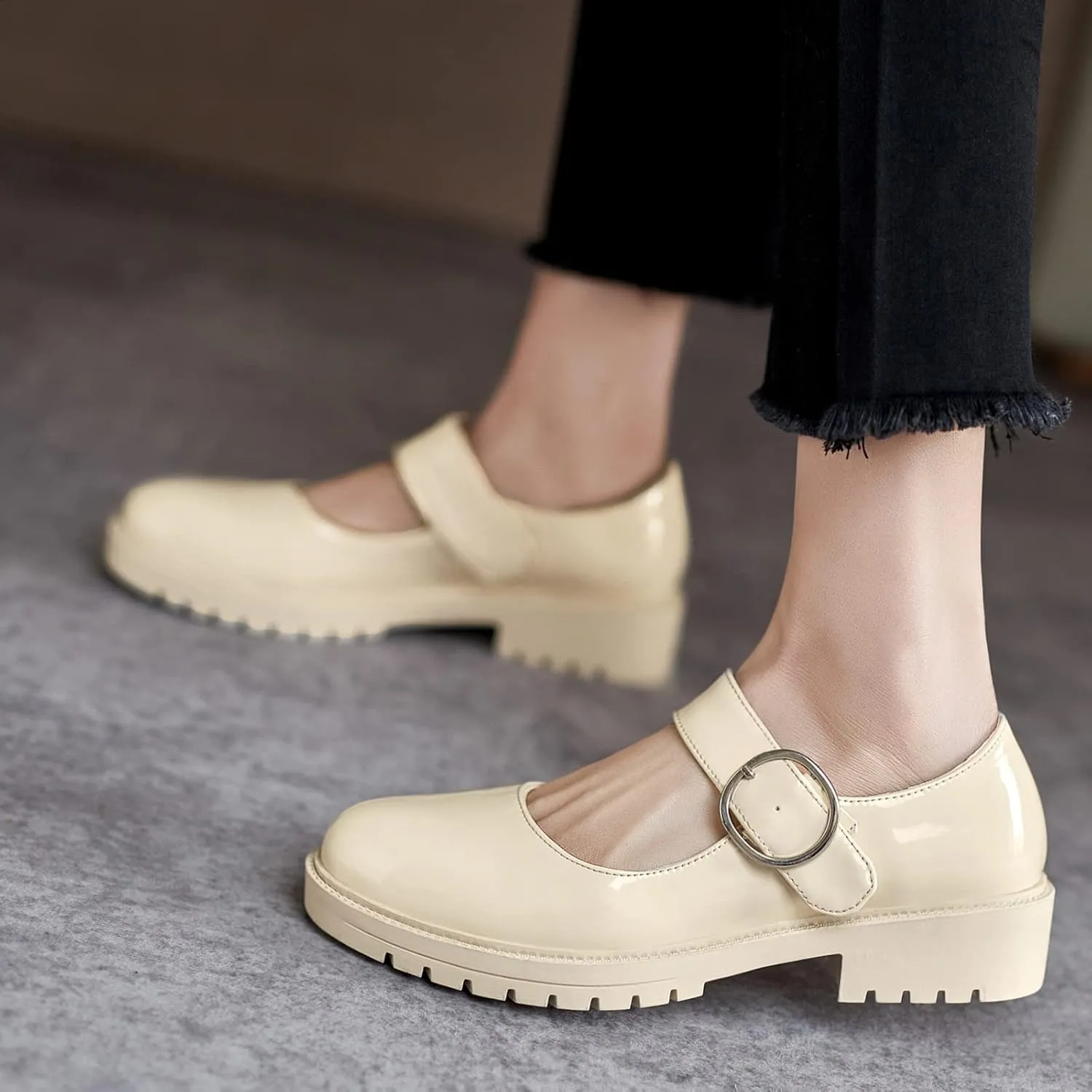Gicoiz Classic Patent Mary Jane Womens Round Toe Buckle Pumps