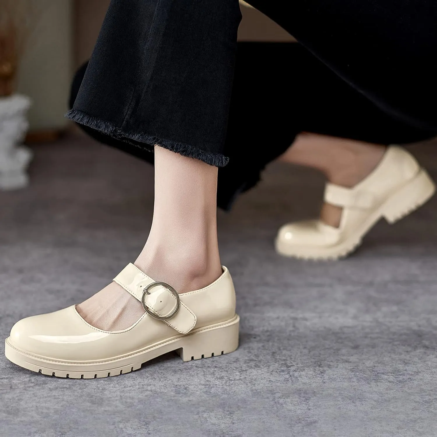Gicoiz Classic Patent Mary Jane Womens Round Toe Buckle Pumps