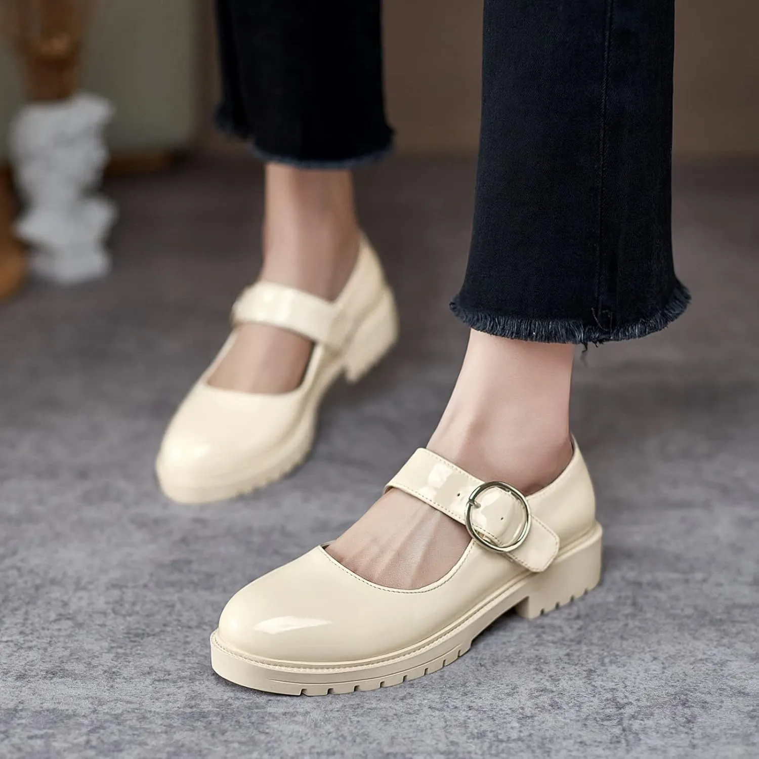 Gicoiz Classic Patent Mary Jane Womens Round Toe Buckle Pumps