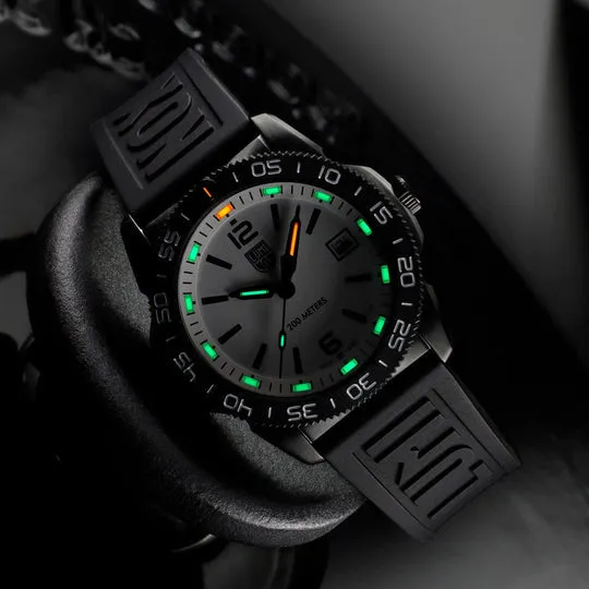 Luminox Pacific Diver Ripple 39mm Diver Watch XS.3127M