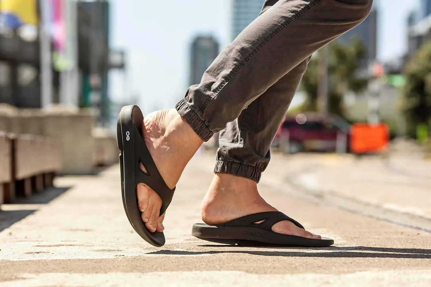 OOFOS OOriginal Recovery Sandal - Womens and Mens