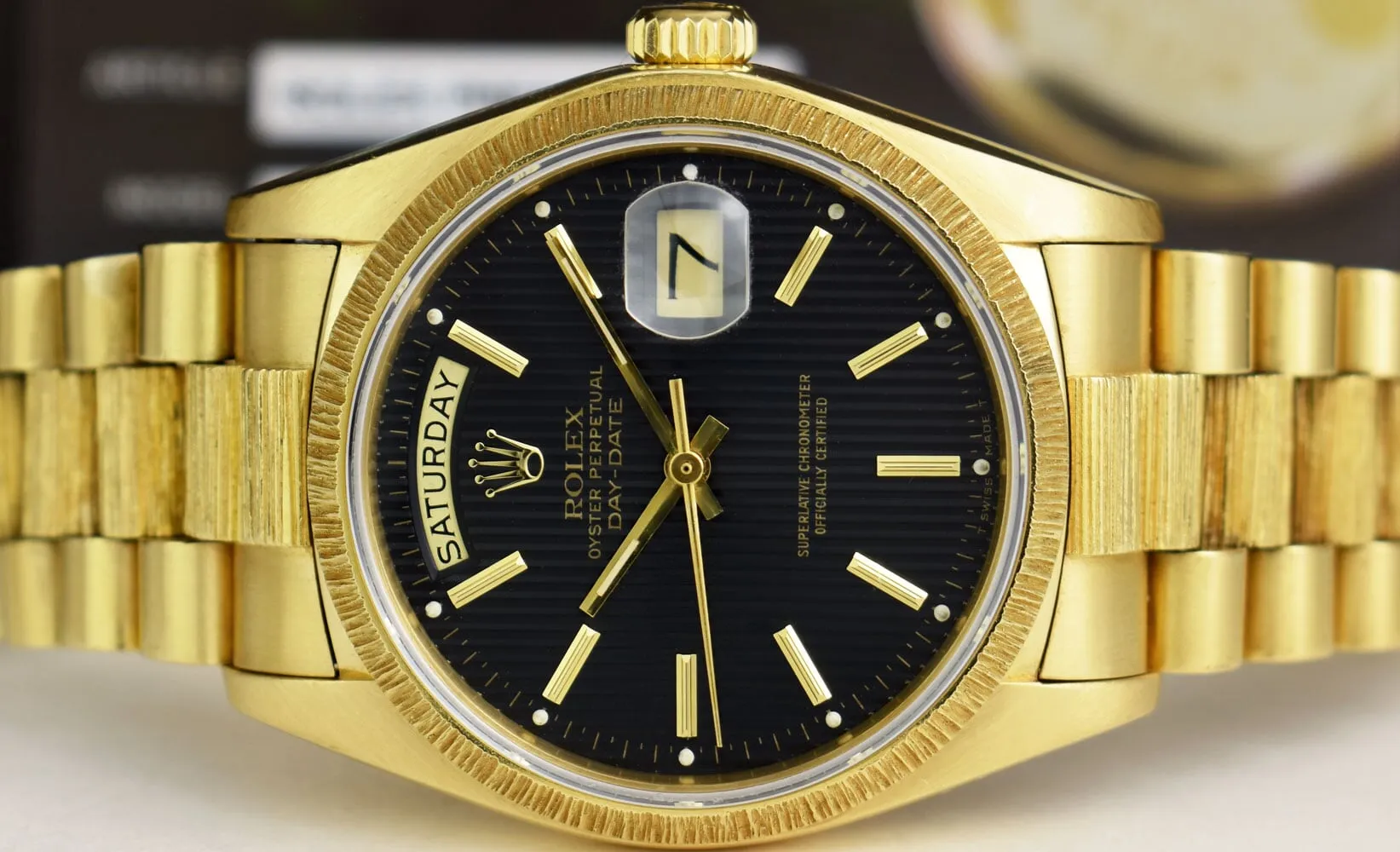ROLEX Mens 18kt Gold Day Date Bark President Black Tapestry Stick Dial Model 18078