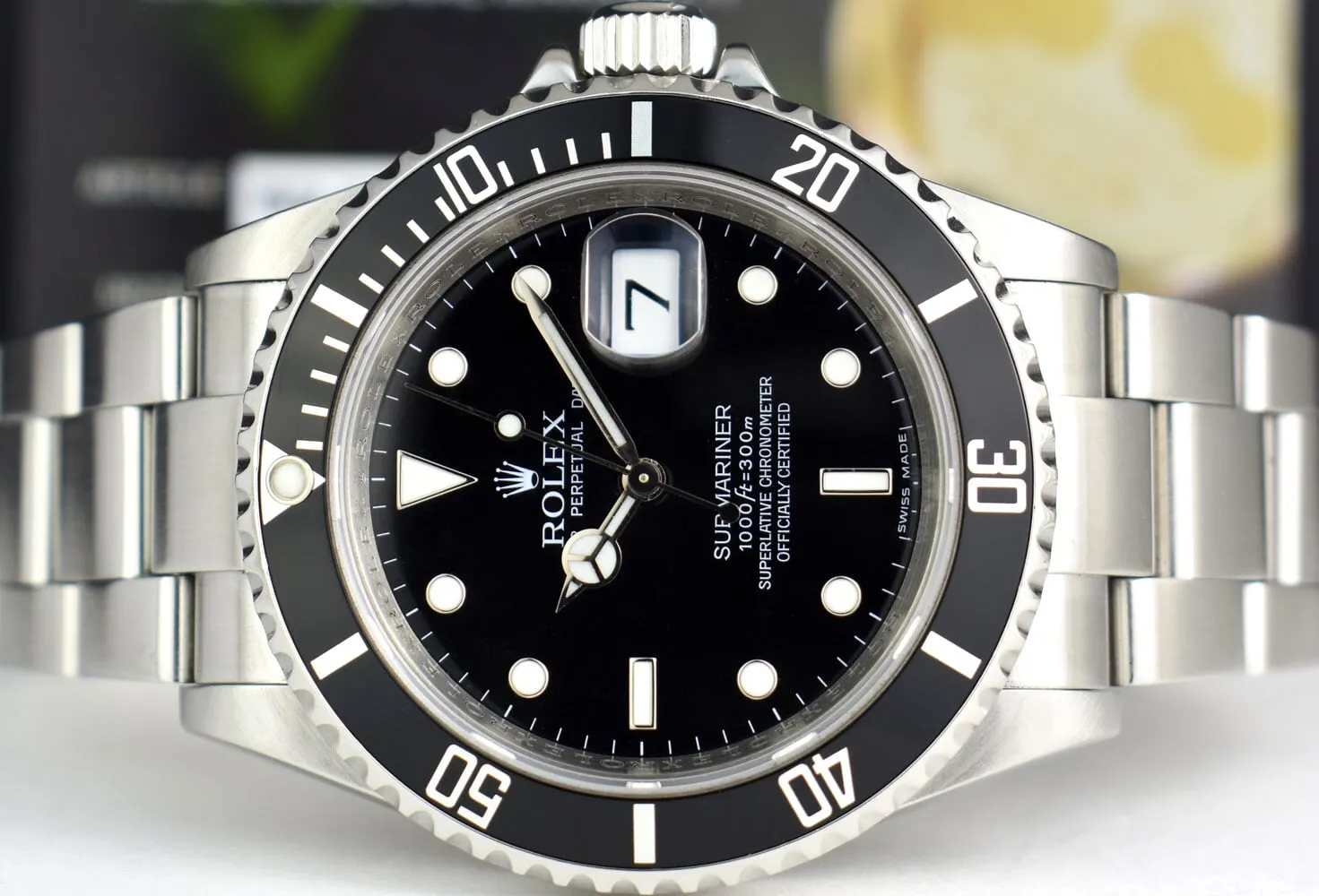 ROLEX Rehaut 40mm Stainless Submariner Black Index No Holes Model 16610