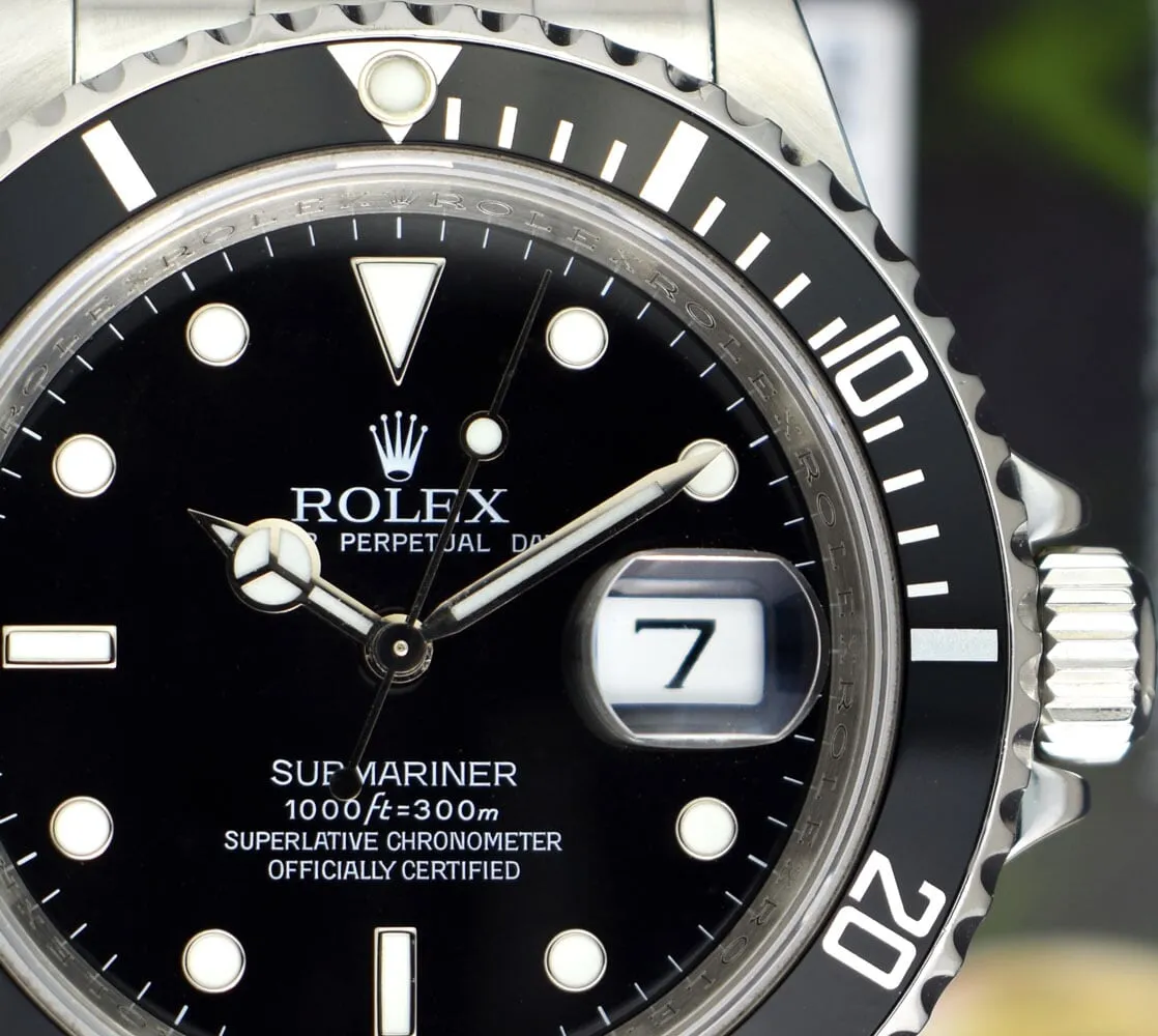 ROLEX Rehaut 40mm Stainless Submariner Black Index No Holes Model 16610