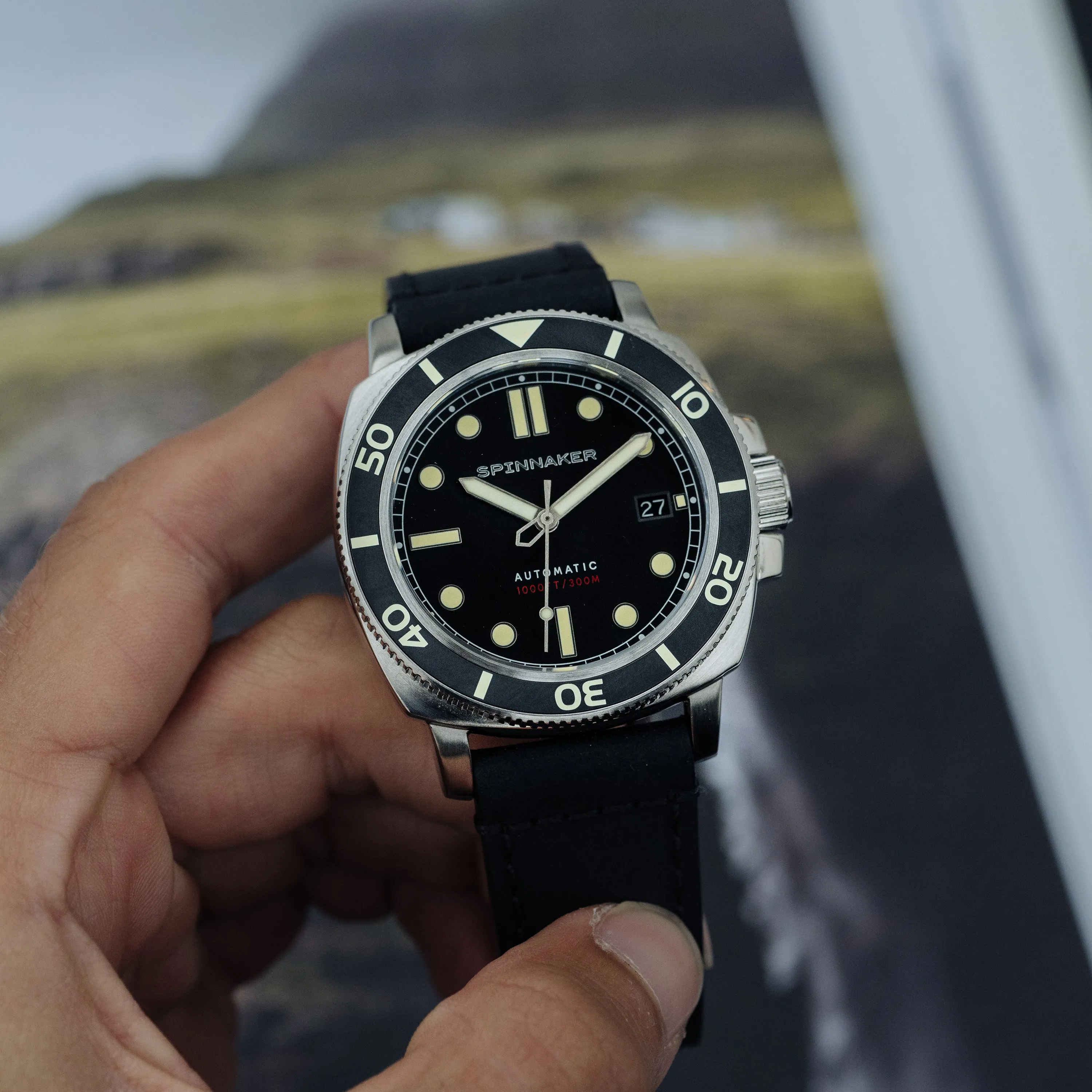 Spinnaker Hull Diver Men's Automatic Tuxedo Black Watch SP-5088-01