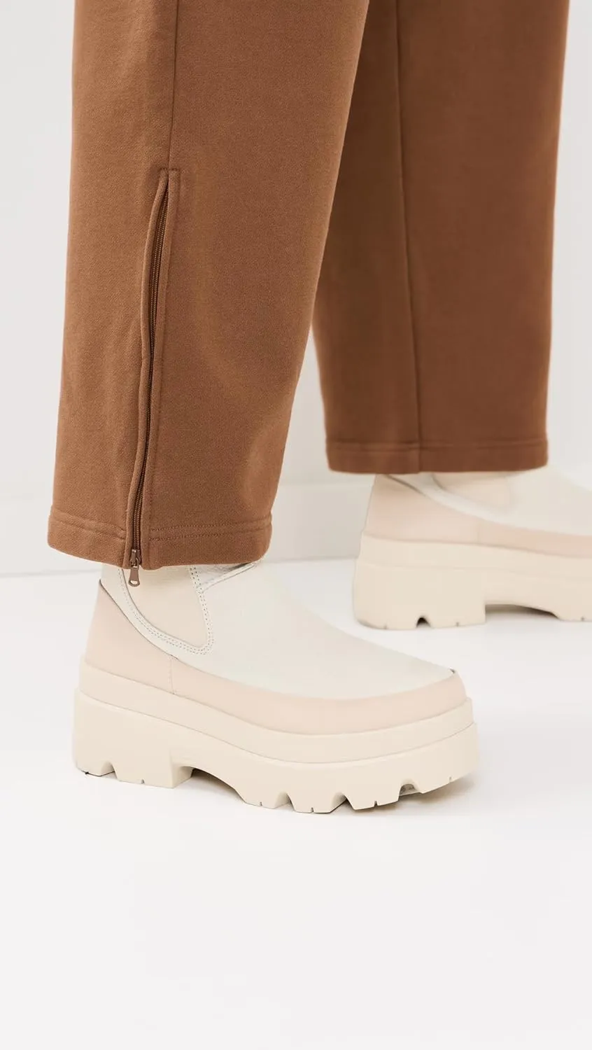 UGG Women's Brisbane Chelsea Boot