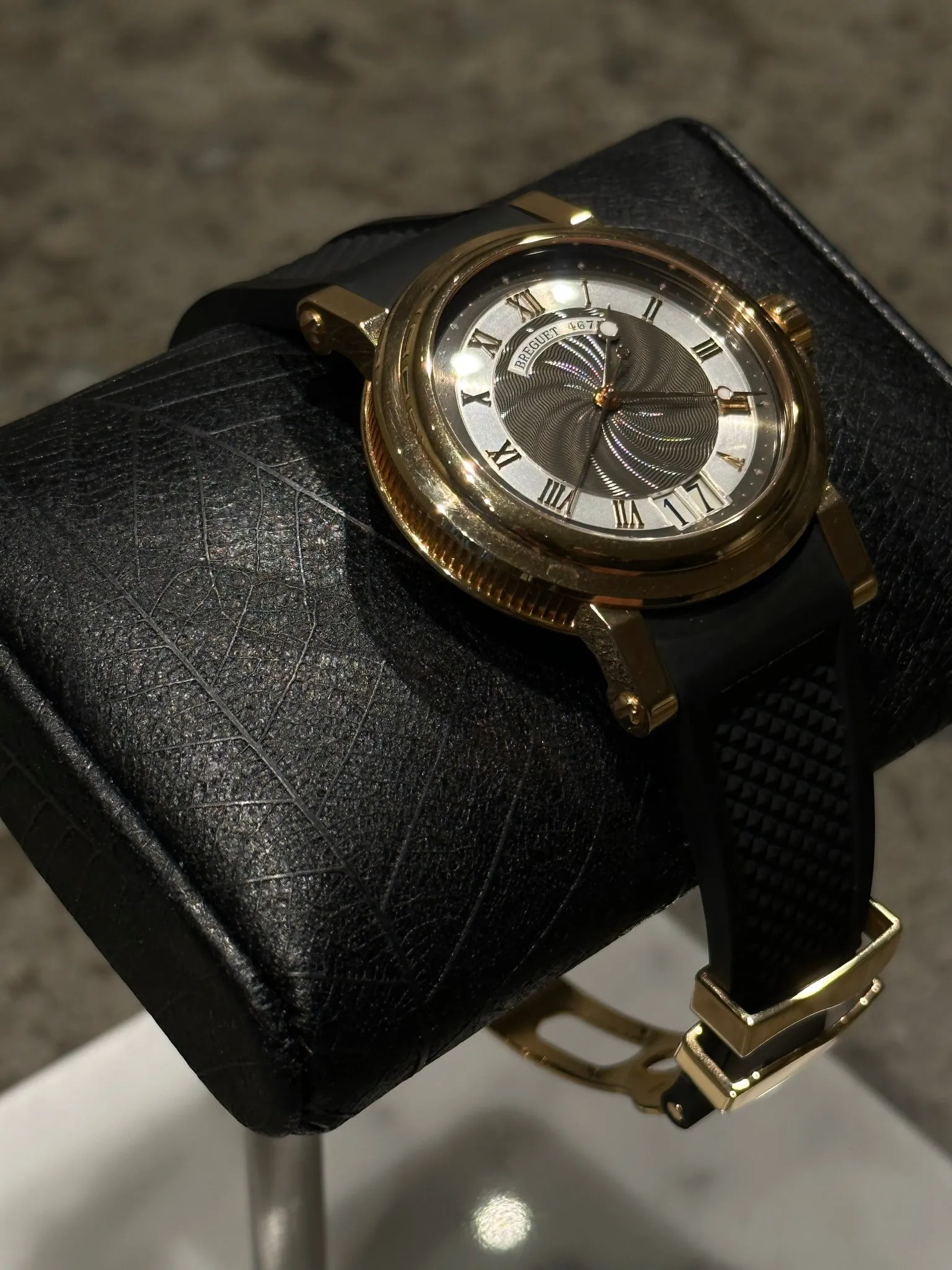 WATCH STAND CLASSIC - SINGLE - HIRSCH BLACK